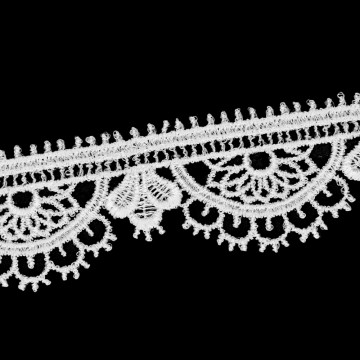 Lace Trim with Macramè...