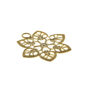 Flower-shaped Cope Clasp in...