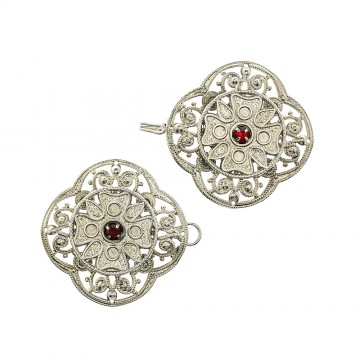 Cope Clasp in Silver Metal...