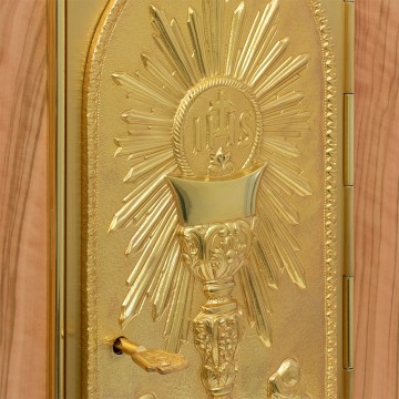 Altar Tabernacle in Olive Wood