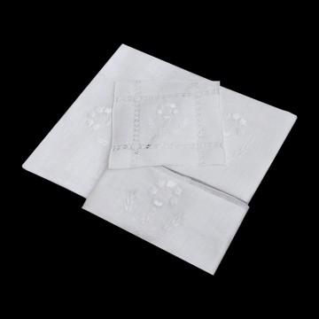 White Altar Mass Set