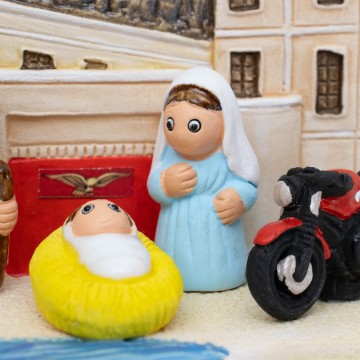 Como Lake Nativity Scene in...